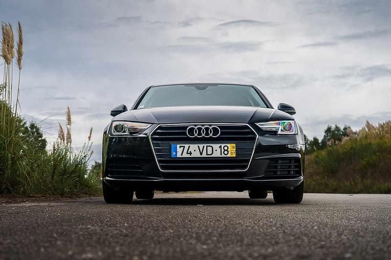 Preto Usado 2018 Audi A4 Sedan | € 19.490 (Bom preço) - Imagem 1/4