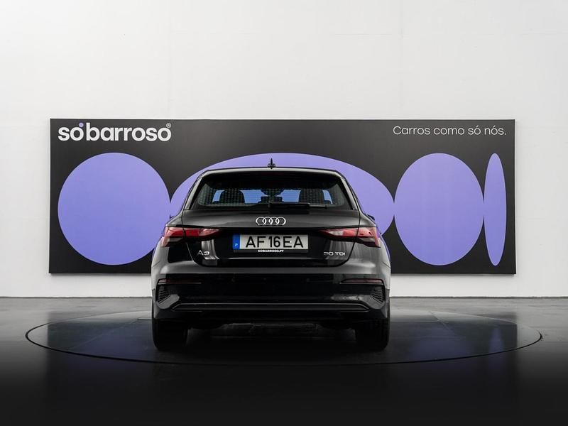 Usado Audi A3 116 HP (85 kW) 2021 Preto Sedan