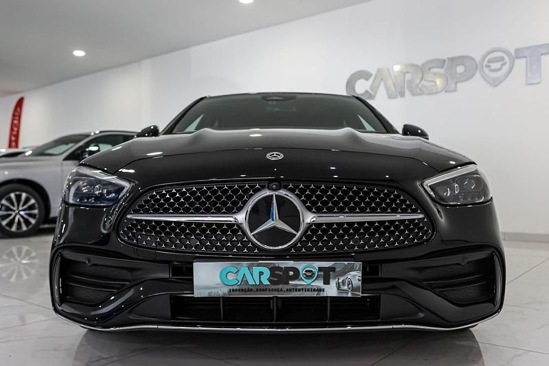 Preto Usado 2024 Mercedes C300 AMG line Sedan | € 57.480 - Imagem 1/4
