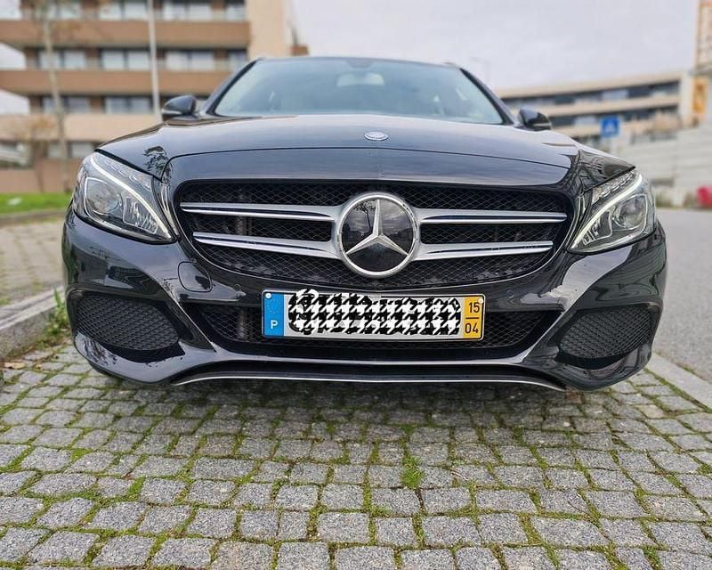 Usado Mercedes C220 Avantgarde 170 HP (125 kW) 2015 Sedan
