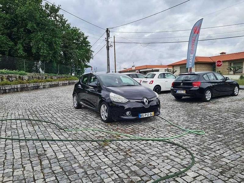 Usado Renault Clio IV 90 HP (66 kW) 2015 Sedan