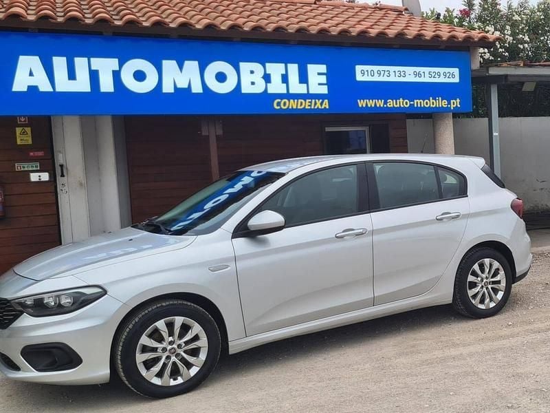 Cinzento Usado 2019 Fiat Tipo | € 10.500 (Preço elevado) - Imagem 1/4