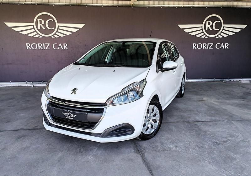 Branco Usado 2019 Peugeot 208 Active Citadino | € 12.500 (Preço justo) - Imagem 1/4