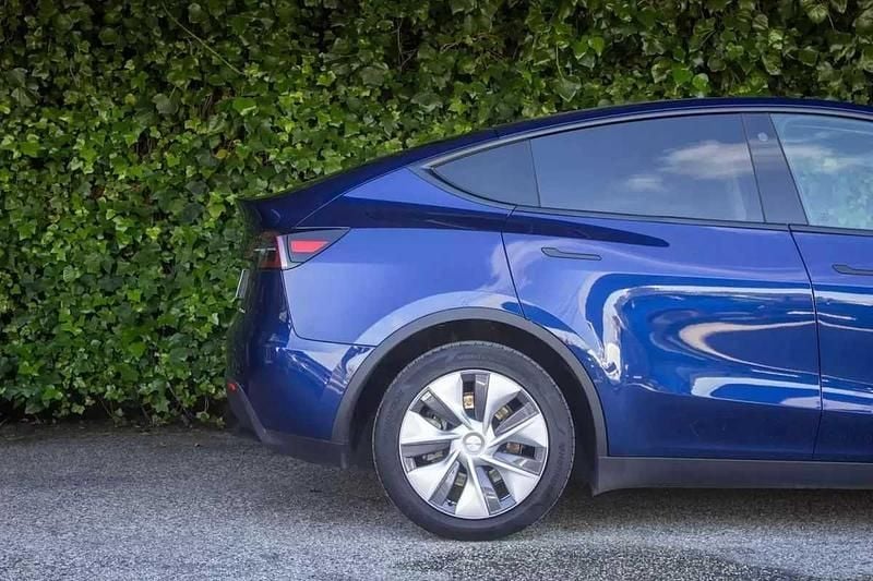 Usado Tesla Model Y 378 kW (514 HP) 2024 Azul SUV