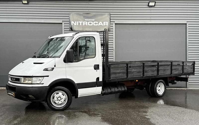 Branco Usado 2004 Iveco Daily Carrinha | € 10.850 - Imagem 1/4
