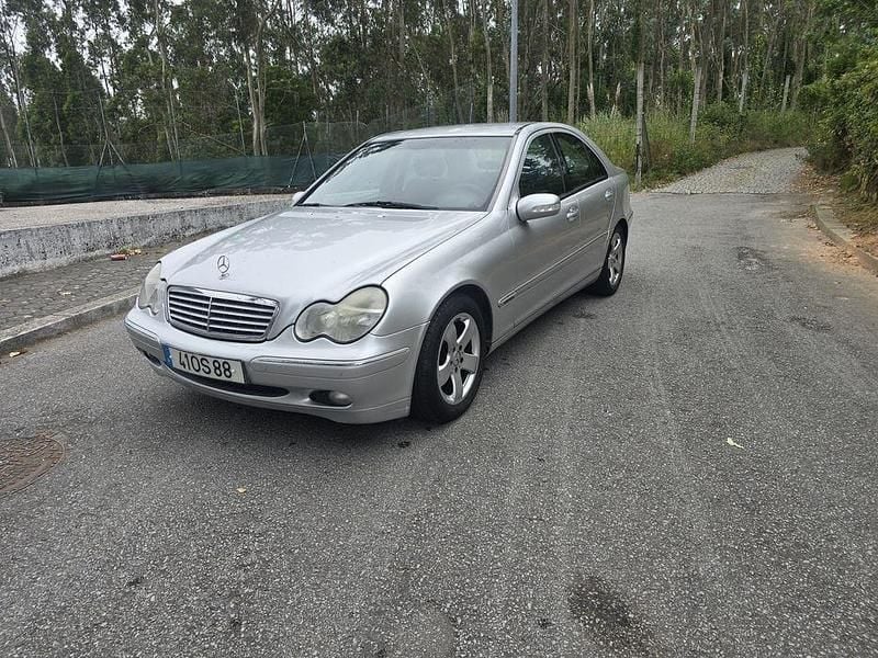 Usado 2003 Mercedes C200 Sedan | € 4.000 (Caro) - Imagem 1/4