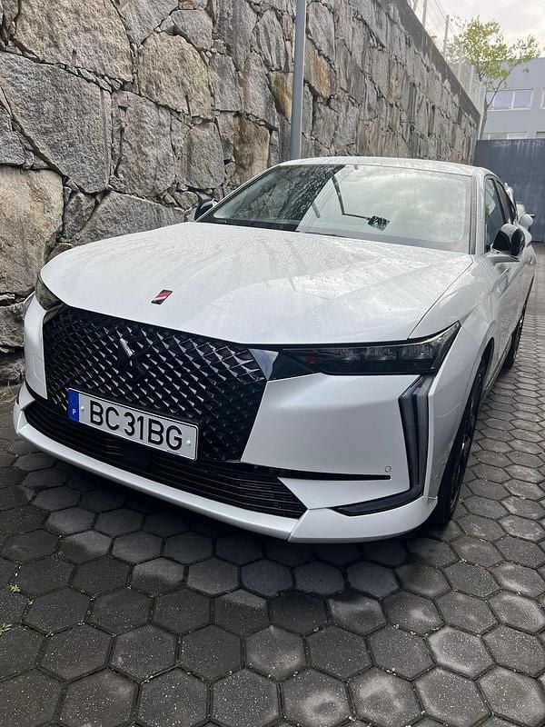 Branco Usado 2023 DS Automobiles DS4 Performance | € 27.999 (Preço justo) - Imagem 1/4
