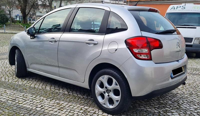 Usado Citroën C3 70 HP (51 kW) 2010 Sedan
