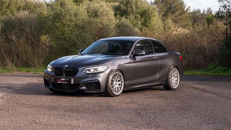 Cinza Usado 2018 BMW M240 M Sport Coupé | € 37.950 - Imagem 1/4
