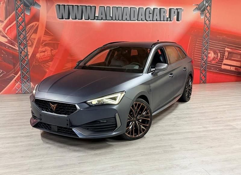 Cinza Usado 2022 Cupra Leon VZ Carrinha | € 27.900 - Imagem 1/4