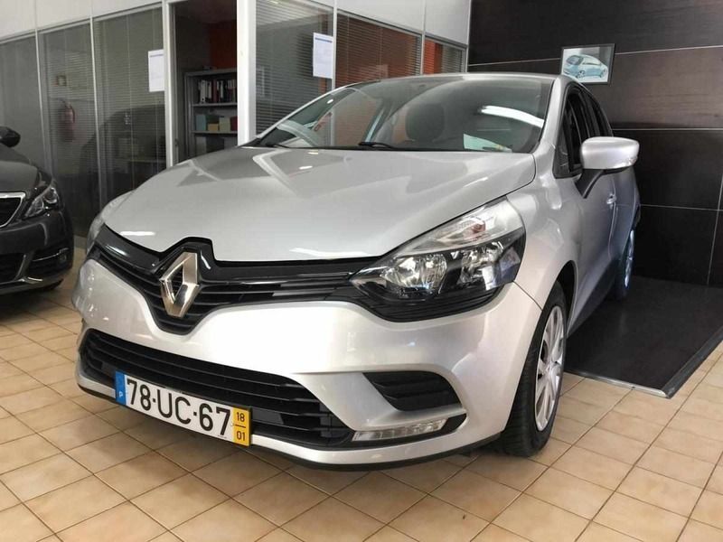 Cinzento Usado 2018 Renault Clio IV | € 12.500 (Preço justo) - Imagem 1/4