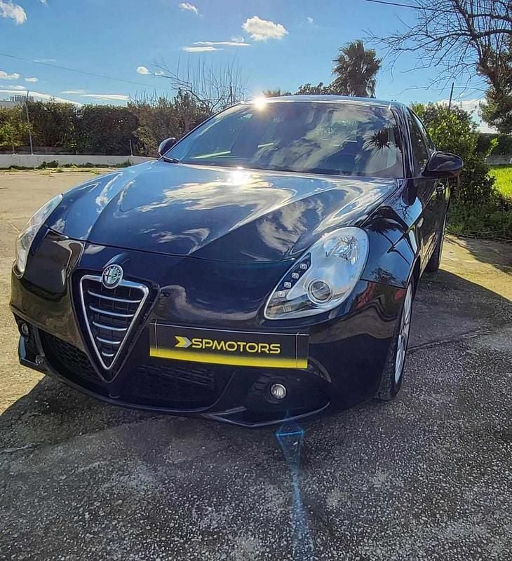 Usado Alfa Romeo Giulietta 106 HP (77 kW) 2013 Preto Citadino