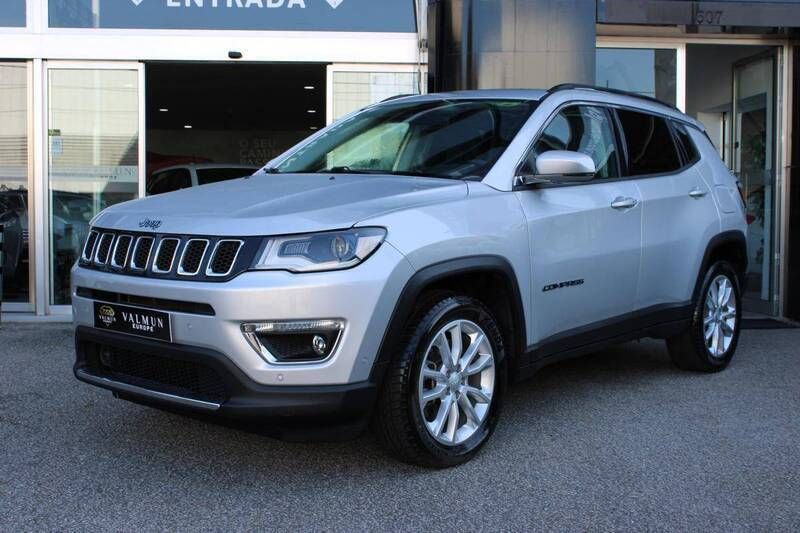 Cinzento Usado 2020 Jeep Compass Limited SUV | € 23.990 - Imagem 1/4