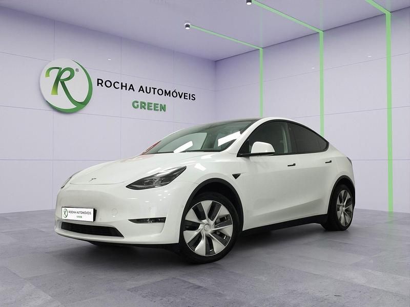 Branco Usado 2023 Tesla Model Y Standard Range SUV | € 33.999 (Preço justo) - Imagem 1/4
