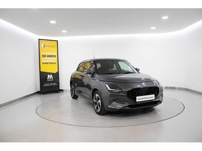 Cinzento Usado 2024 Suzuki Swift GLX | € 23.080 - Imagem 1/4