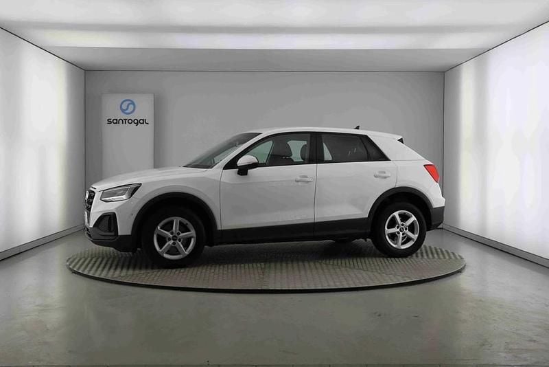 Usado Audi Q2 Comfort 150 HP (110 kW) 2021 Branco SUV
