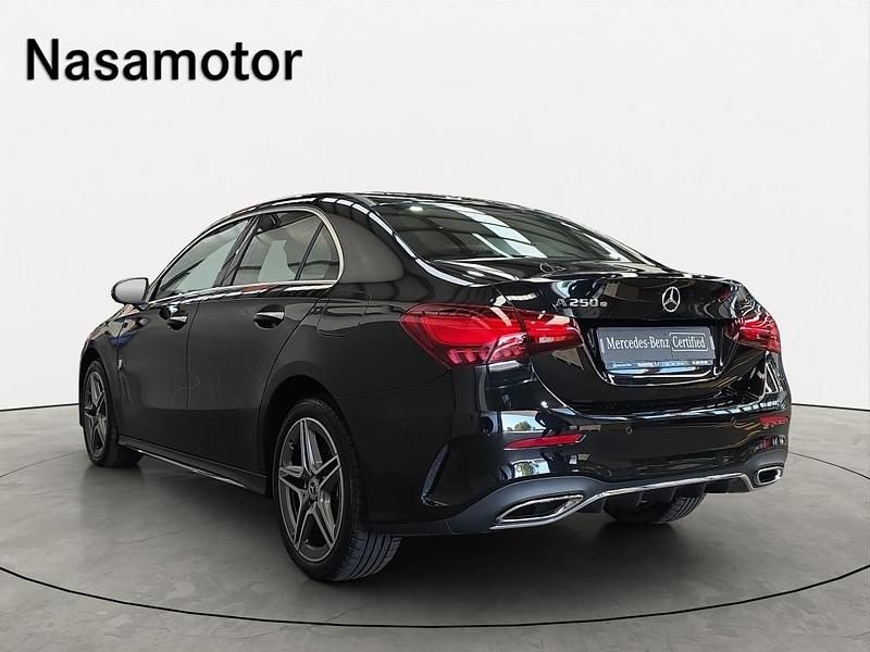 Usado Mercedes E250 218 HP (160 kW) 2024 Preto Carrinha