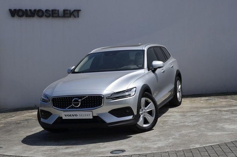 Cinza Usado 2020 Volvo V60 Carrinha | € 34.800 - Imagem 1/4