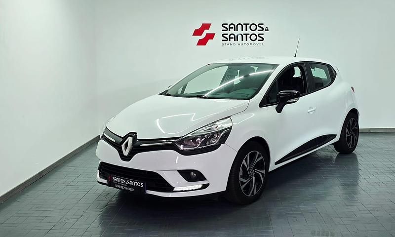 Branco Usado 2018 Renault Clio IV LIMITED | € 11.900 (Preço justo) - Imagem 1/4