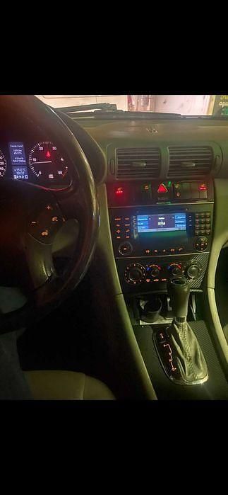 Usado 2004 Mercedes C220 Sedan | € 6.500 - Imagem 1/4