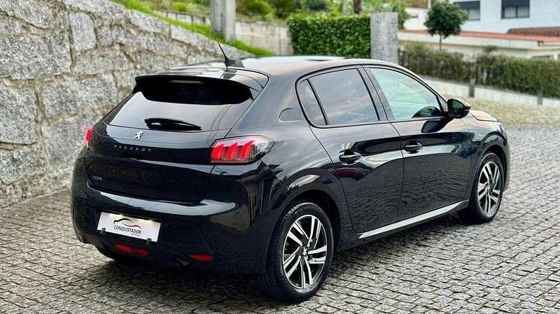 Usado Peugeot 208 Allure 101 HP (74 kW) 2021 Preto Citadino