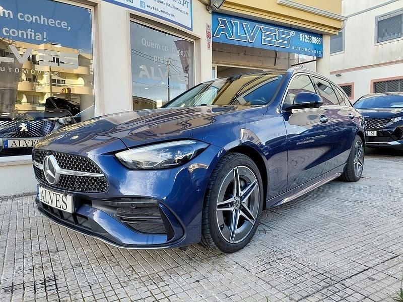 Azul Usado 2024 Mercedes C300 AMG line Carrinha | € 52.980 (Preço justo) - Imagem 1/4
