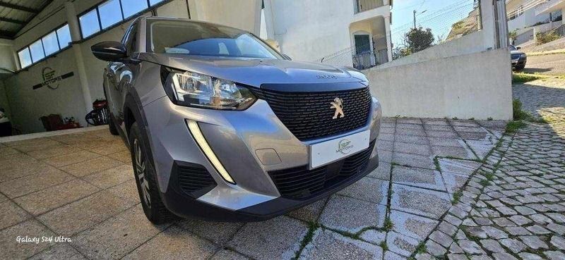 Cinzento Usado 2022 Peugeot 2008 Active SUV | € 19.900 (Preço elevado) - Imagem 1/4