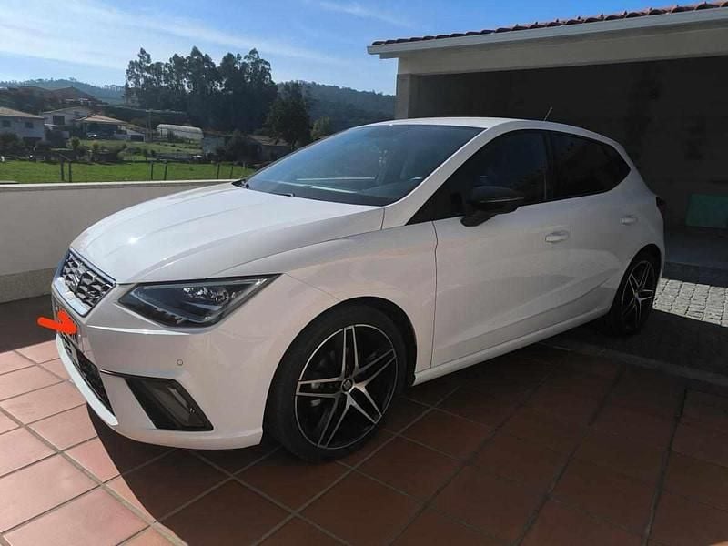 Branco Usado 2021 Seat Ibiza Citadino | € 15.500 (Bom preço) - Imagem 1/4