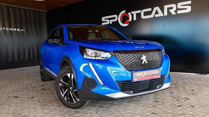 Azul Usado 2023 Peugeot 2008 Allure SUV | € 21.490 (Preço elevado) - Imagem 1/4