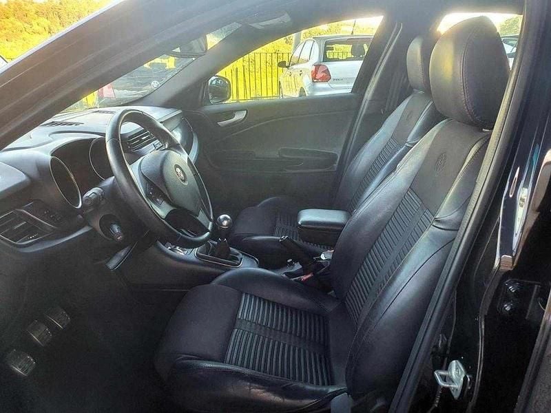 Usado Alfa Romeo Giulietta 105 HP (77 kW) 2010 Preto (metalizado) Citadino