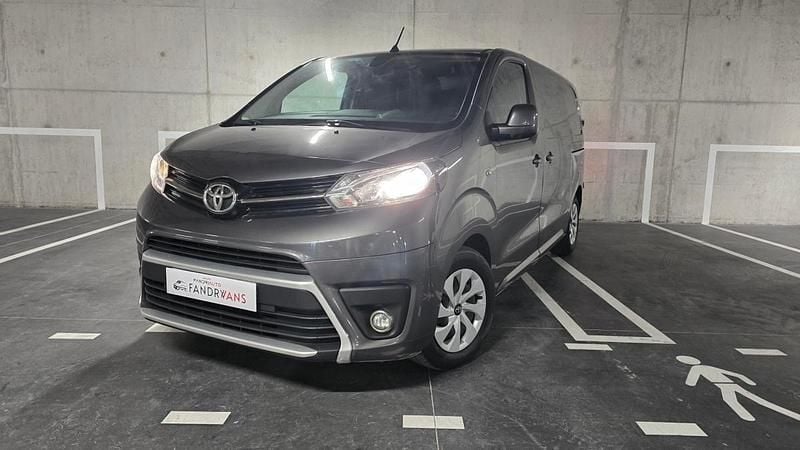 Cinza antracite Usado 2017 Toyota Proace Van | € 14.900 (Bom preço) - Imagem 1/4