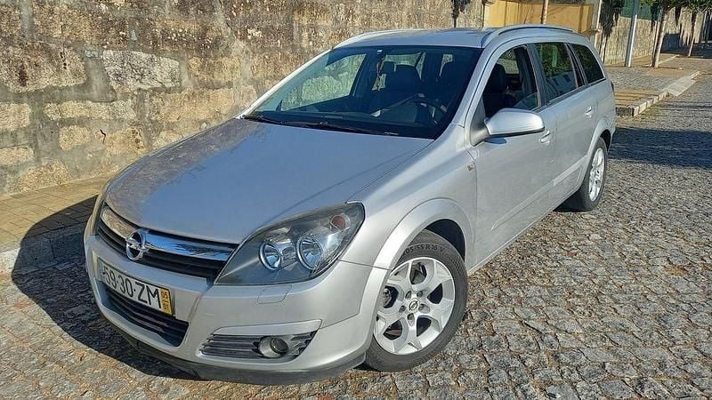 Usado 2005 Opel Astra Sedan | € 3.000 (Preço justo) - Imagem 1/4