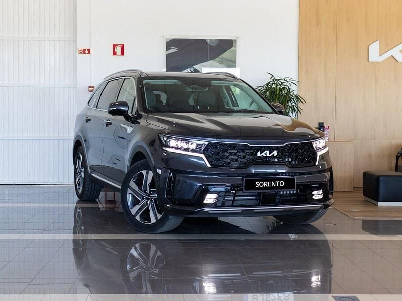 Cinza Usado 2024 Kia Sorento SUV | € 50.250 - Imagem 1/4
