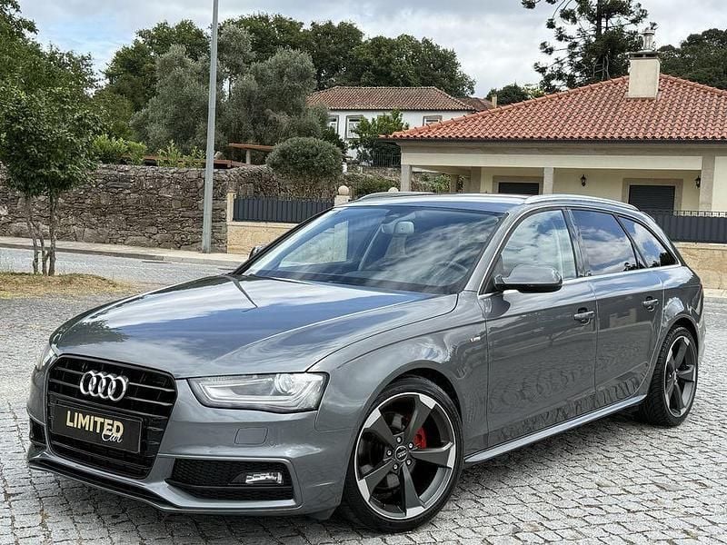 Usado 2013 Audi A4 S-Line Sedan | € 18.250 (Caro) - Imagem 1/4