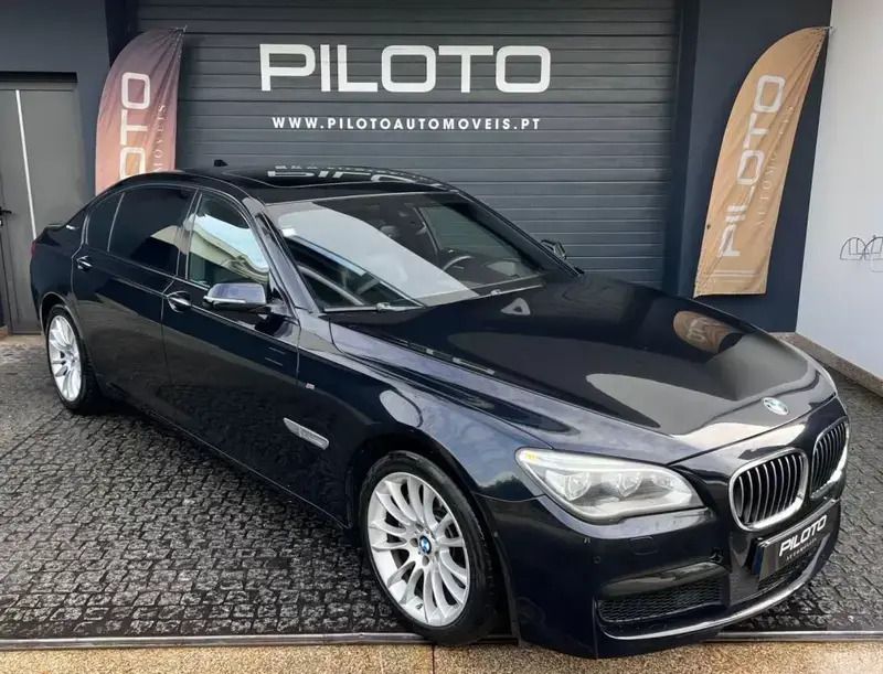 Azul Usado 2015 BMW 740 Sedan | € 42.990 - Imagem 1/4