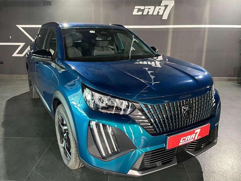Azul Usado 2025 Peugeot 2008 Active SUV | € 25.990 (Caro) - Imagem 1/4