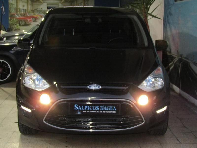 Usado Ford S-MAX Titanium 140 HP (102 kW) 2013 Preto Monovolume