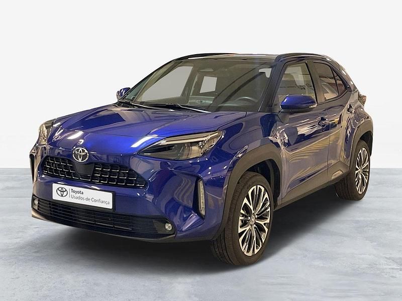 Azul (pintura metalizada) Usado 2024 Toyota Yaris Luxury Sedan | € 32.500 - Imagem 1/4