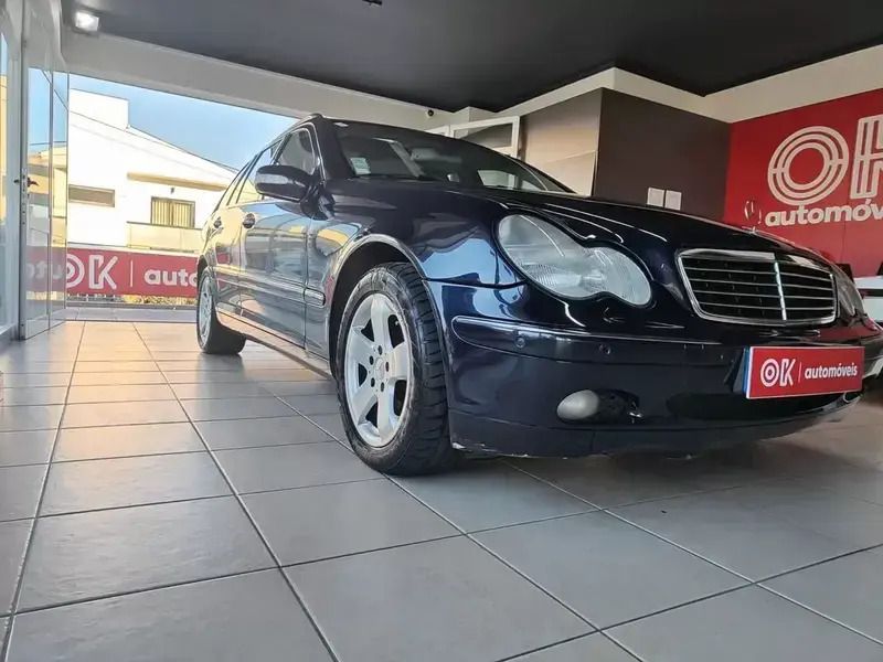 Azul Usado 2001 Mercedes C270 Avantgarde Carrinha | € 6.990 - Imagem 1/4