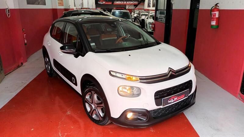 Branco Usado 2018 Citroën C3 PureTech Citadino | € 11.750 (Preço justo) - Imagem 1/4