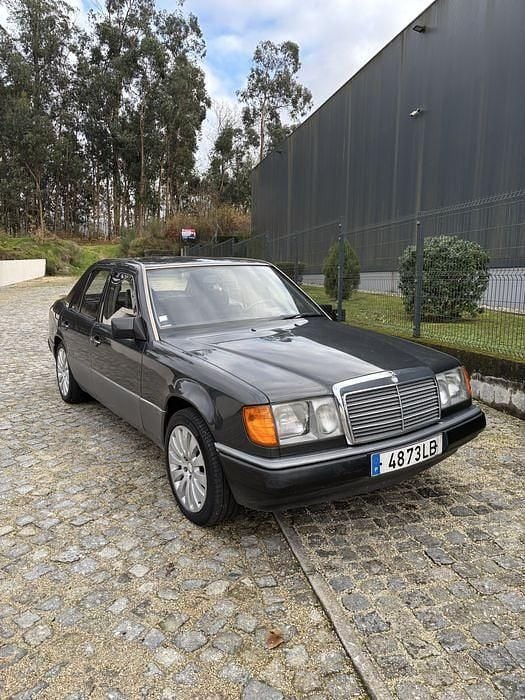 Usado 1991 Mercedes 200 | € 3.450 - Imagem 1/4