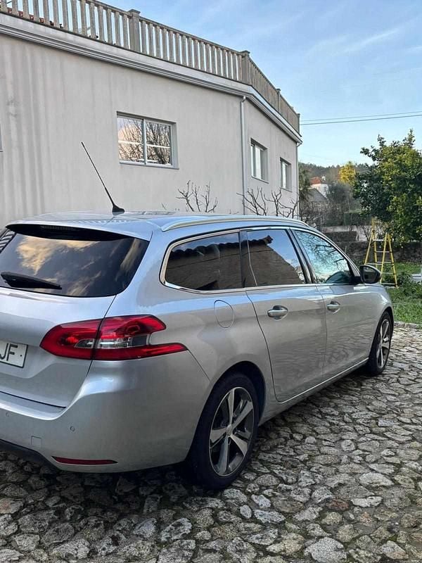 Usado Peugeot 308 120 HP (88 kW) 2017 Cinzento Carrinha