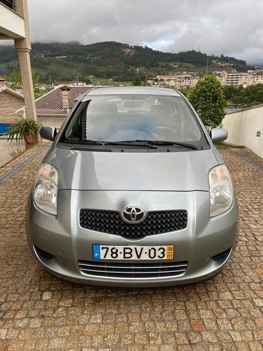 Usado 2006 Toyota Yaris Sedan | € 6.750 (Preço justo) - Imagem 1/4