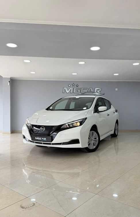 Cinzento Usado 2023 Nissan Leaf Citadino | € 22.900 (Caro) - Imagem 1/4