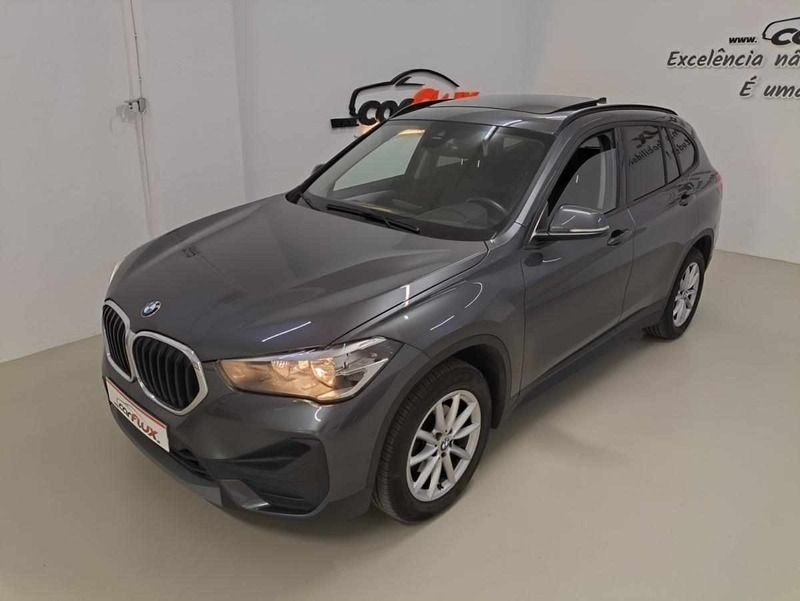 Cinzento Usado 2020 BMW X1 SUV | € 21.950 (Preço justo) - Imagem 1/4