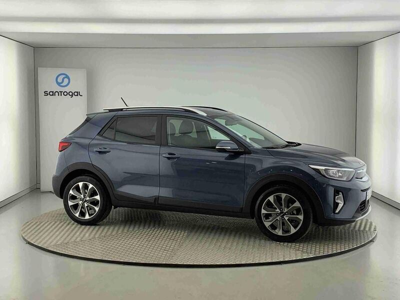 Azul Usado 2024 Kia Stonic SUV | € 19.750 (Preço elevado) - Imagem 1/4