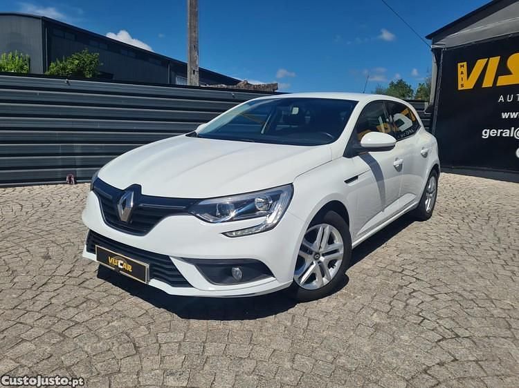 Branco Usado 2018 Renault Mégane IV Zen Citadino | € 14.250 - Imagem 1/1
