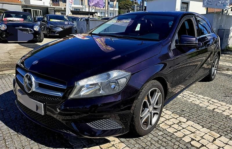 Outro Usado 2014 Mercedes A180 Urban | € 14.750 - Imagem 1/4