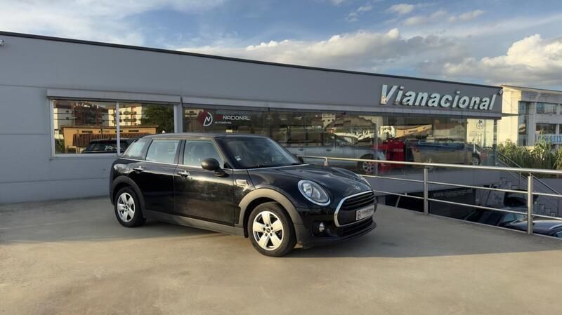 Preto Usado 2019 Mini One D Clubman Carrinha | € 13.900 (Super Preço) - Imagem 1/4