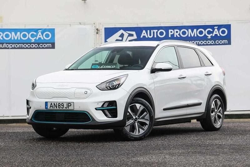 Branco Usado 2022 Kia Niro SUV | € 19.990 - Imagem 1/4